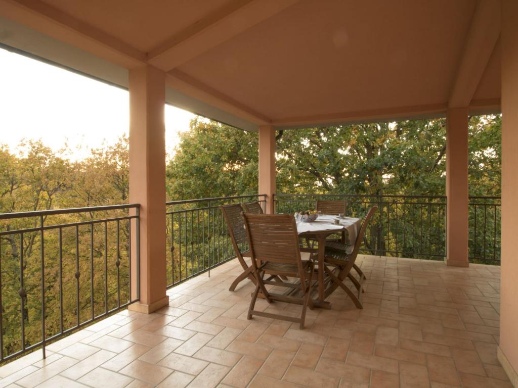 Balkon lub taras w obiekcie Holiday Home Thermae Villa 34 by Interhome