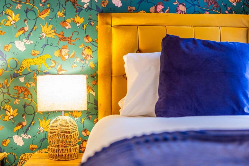 Newly refurb 3 bed with parking - ３ベッドルーム ハウス