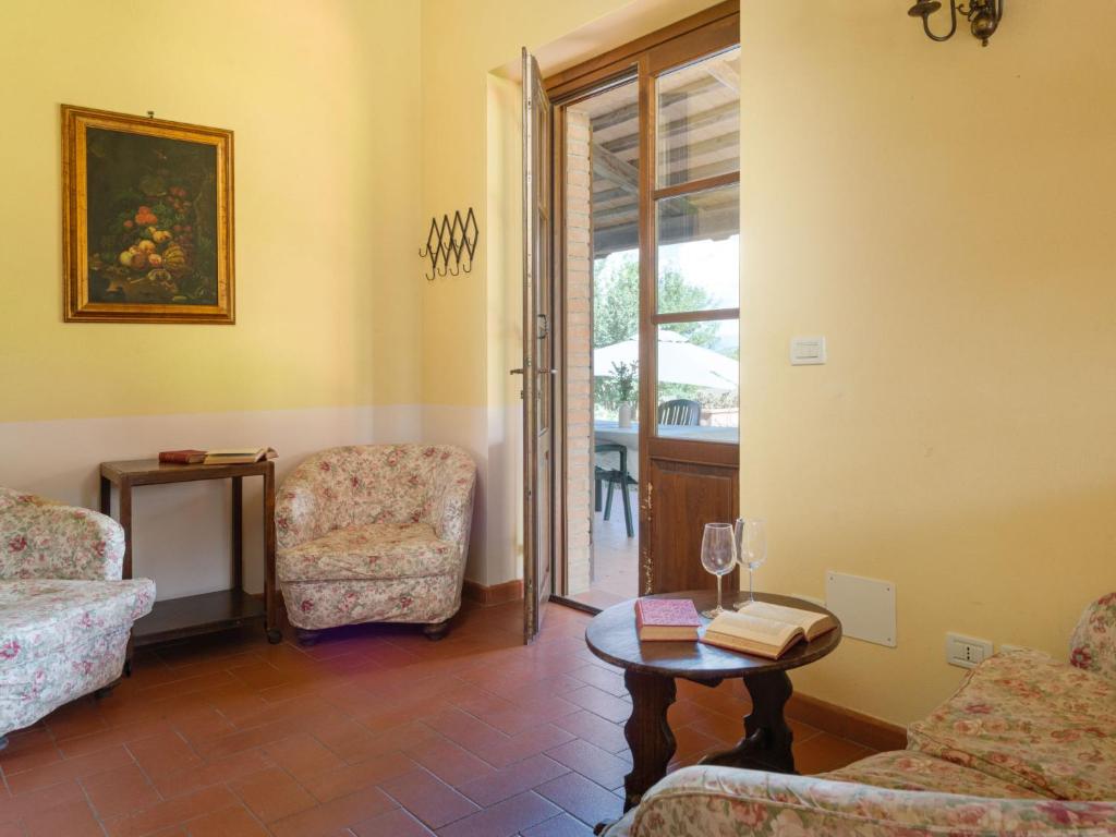Część wypoczynkowa w obiekcie Holiday Home Poggio Campana by Interhome