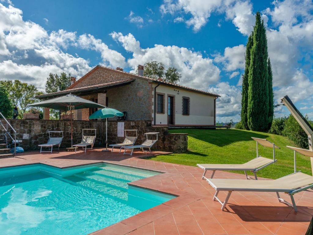 Basen w obiekcie Holiday Home Poggio Campana by Interhome lub w pobliżu