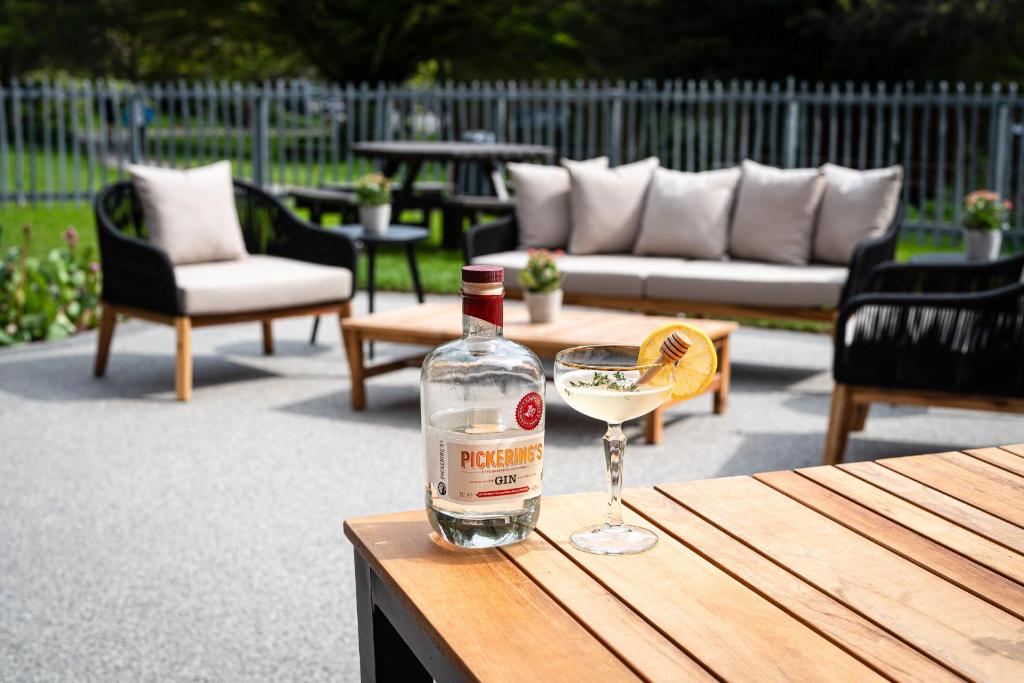 The Scholar - Resim 24