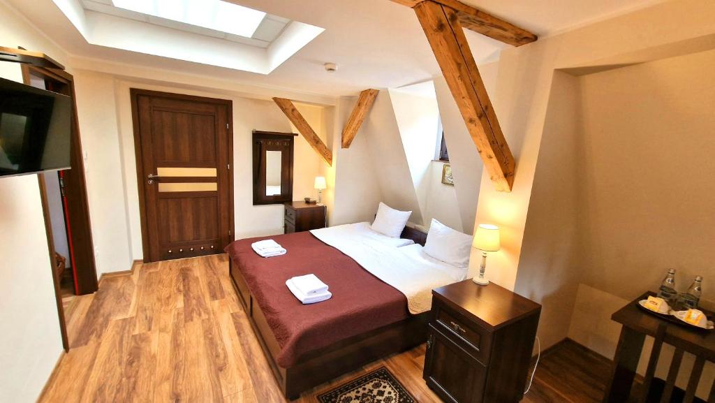 Hotel Charlotta - Habitación Triple Clásica