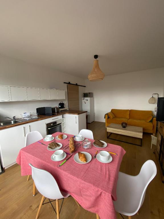 Kuchnia lub aneks kuchenny w obiekcie Le petit Villers