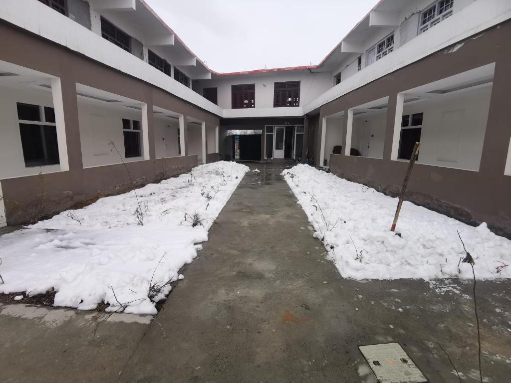 Caprafal Hotel Skardu v zimě