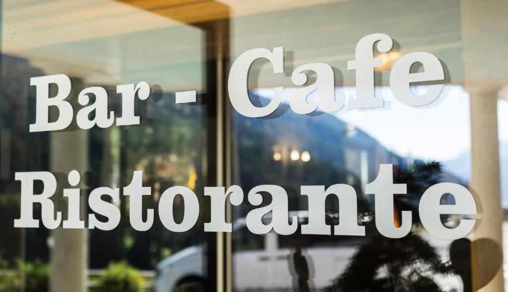 Certifikát, hodnocení, plakát nebo jiný dokument vystavený v ubytování Dolomites Base Camp Hotel Olympia