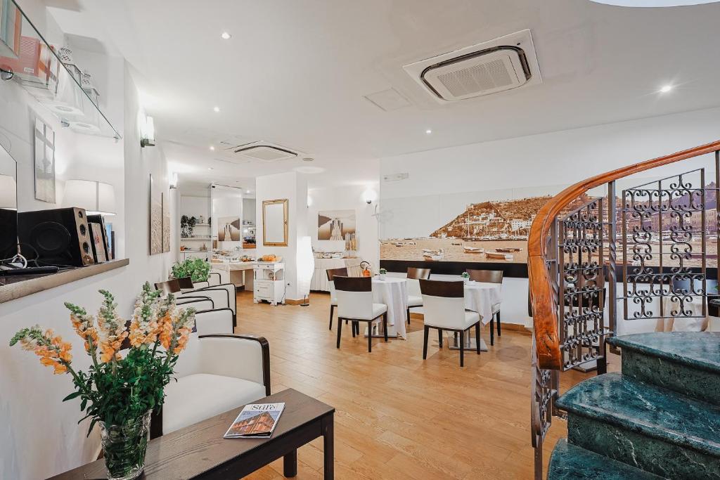 Posezení v ubytování Bi Hotel
