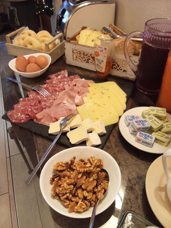 Jedlo v ubytovaní bed & breakfast alebo blízkom okolí