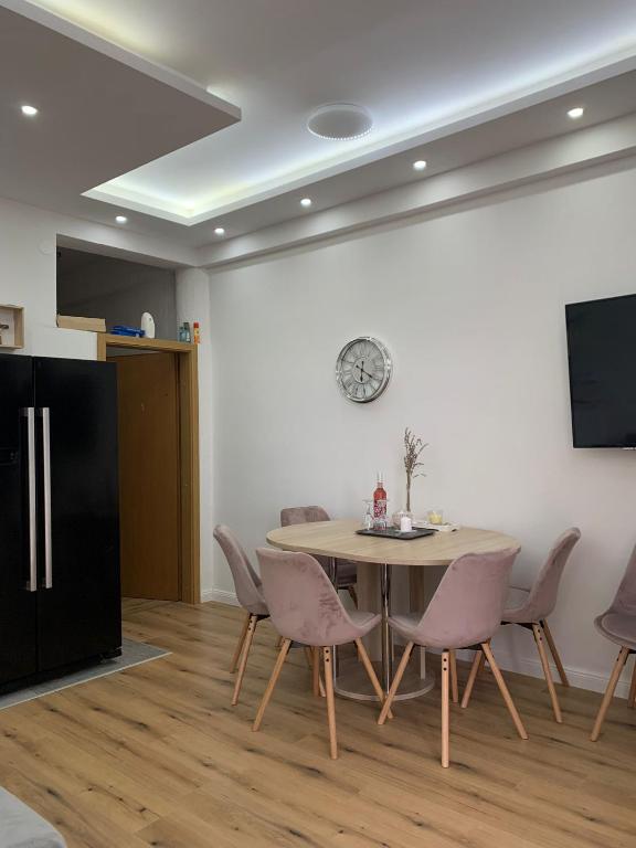 Kuchyň nebo kuchyňský kout v ubytování Apartman Lucia