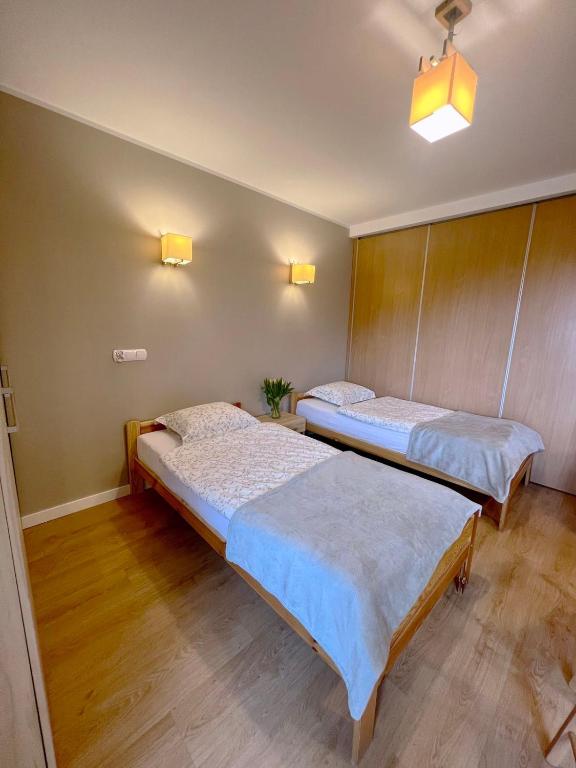 Dom noclegowy „POD MNICHEM” - Triplo Stanza Con Bagno Esterno Privato