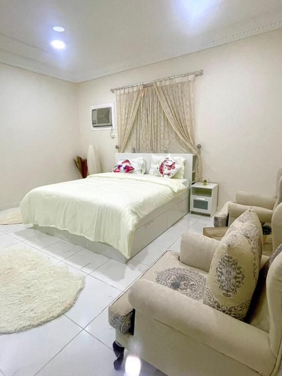 Jnh yjr ywmy - Housity