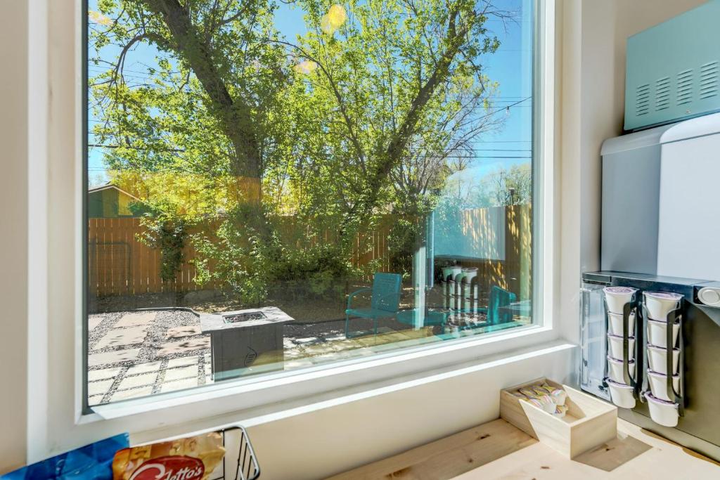 Balkón nebo terasa v ubytování Cargo Casita Shipping Container Tiny Home