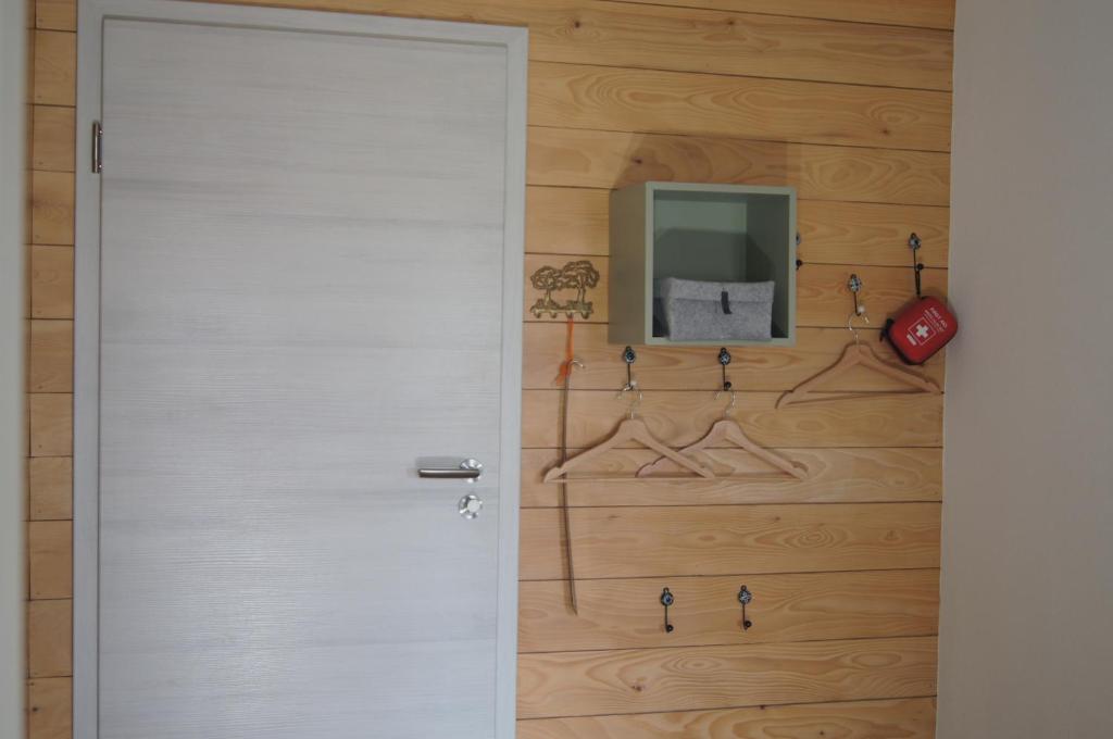 Ferienwohnung im Obstgarten - Two-Bedroom Apartment With Bathroom