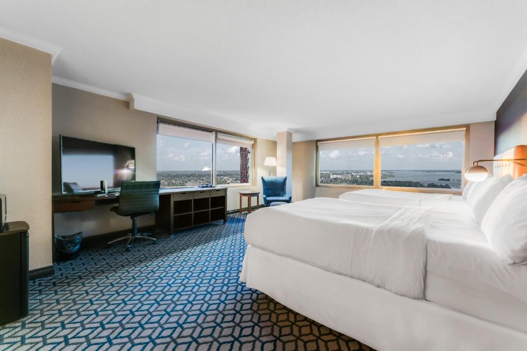 
2 Queen Beds, City View (Upper Floor), Non-Smoking
