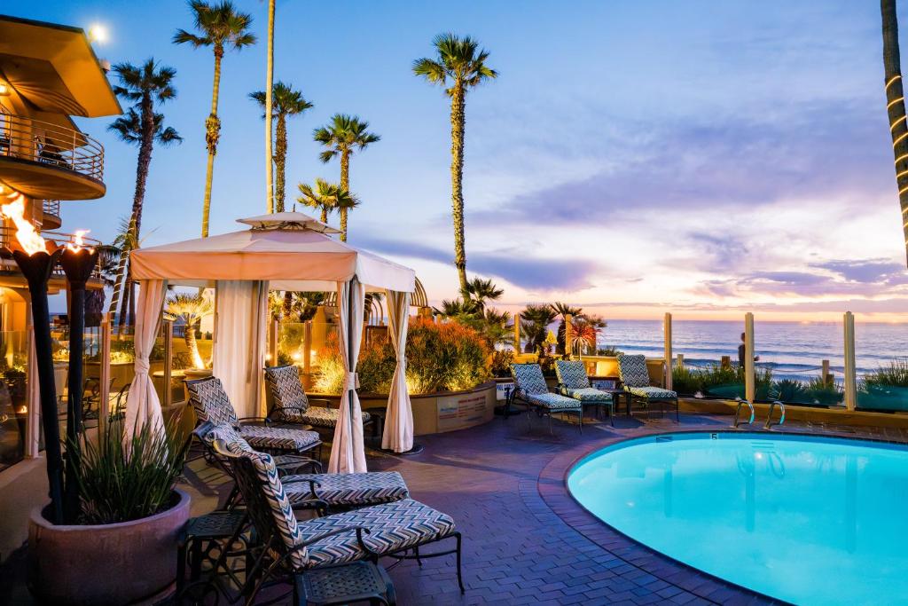 Pacific Terrace Hotel photo