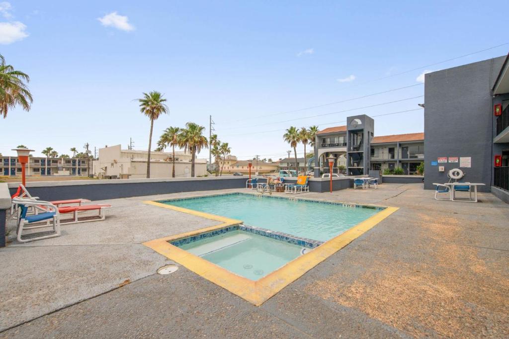 Bazén v ubytování South Padre Island Lodge nebo v jeho okolí