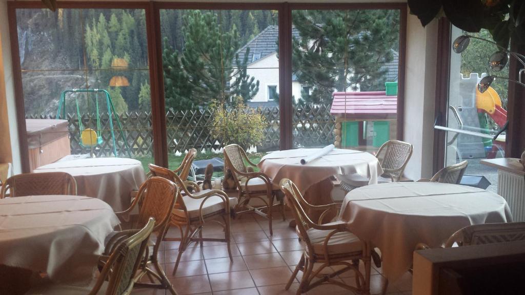 Restaurace v ubytování Hotel Garnì Gardena - Appartments