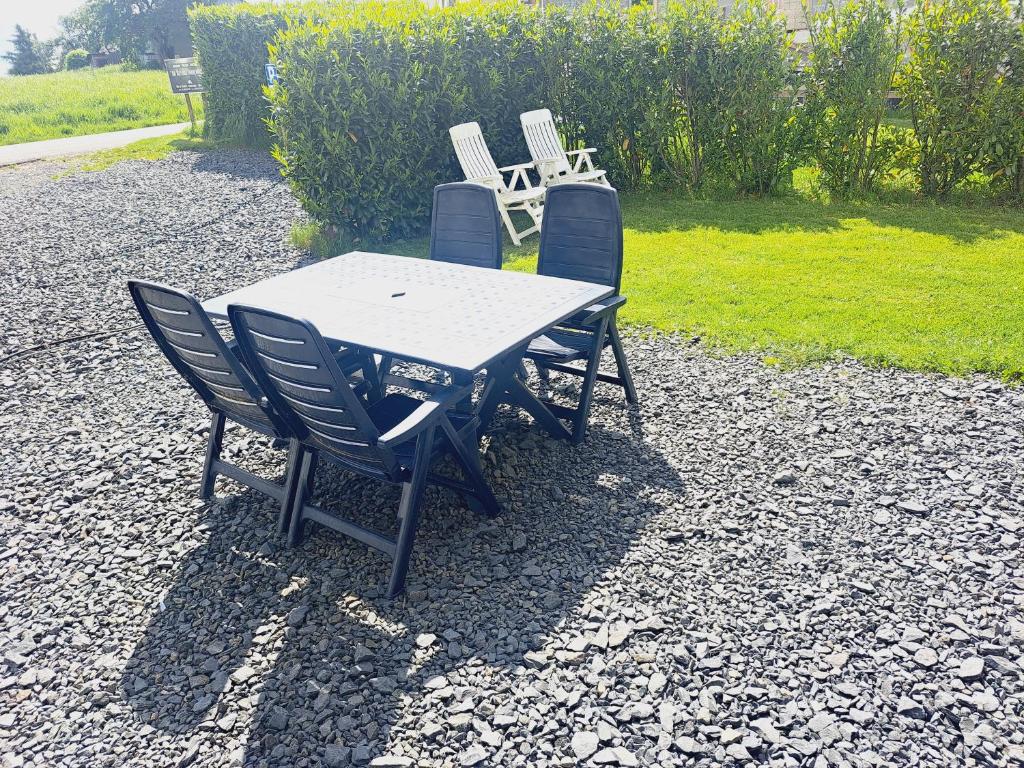 Zahrada ubytování *Au Refuge Ardennais*