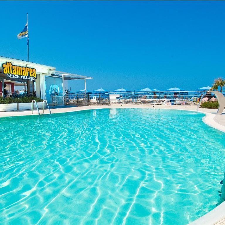 Bazén v ubytování Hotel ARENA con Piscina nebo v jeho okolí