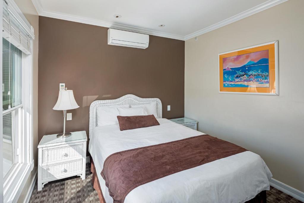 Glenmore Plaza Hotel photo