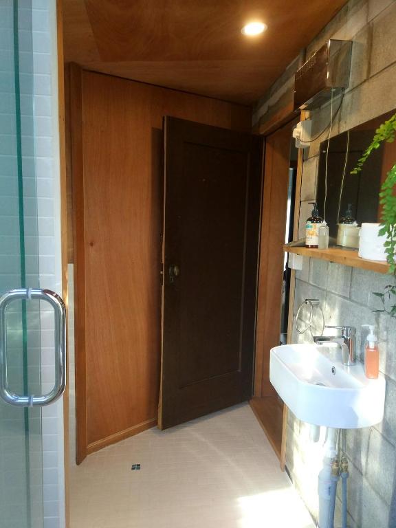 Gully hideaway apartment - Resim 17