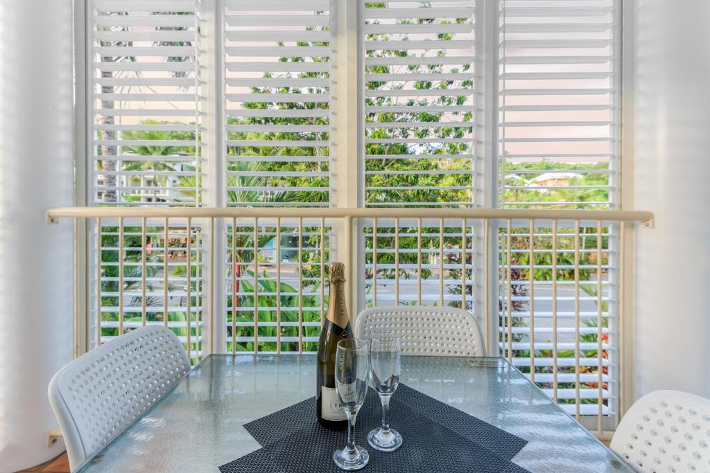 Galeriebild der Unterkunft Port Douglas Apartments - Adults Only Oasis in Port Douglas