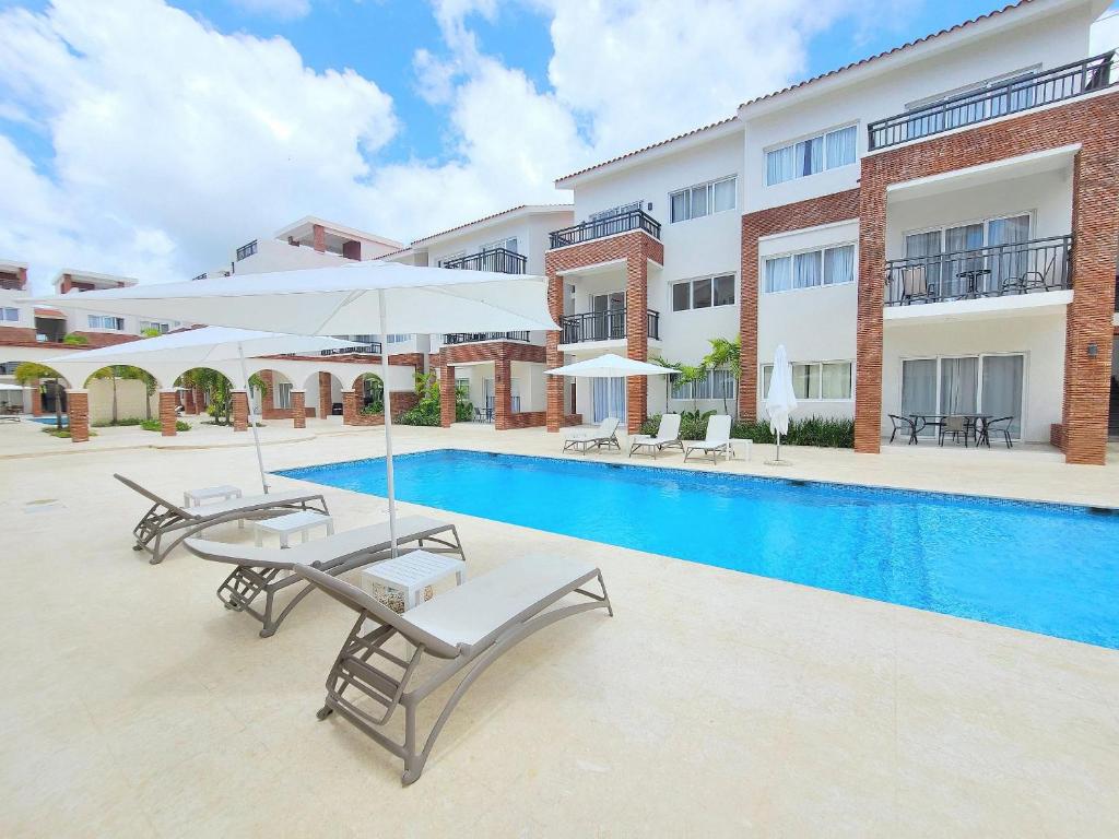 Bazén v ubytování Beauty Apartment Coral Village 2 close to the beach nebo v jeho okolí