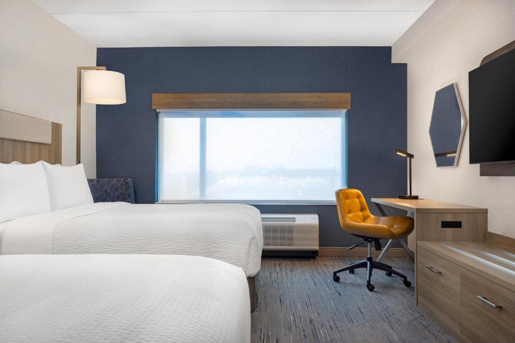 Holiday Inn Express & Suites St Thomas - 2つのクイーンベッドを備えた標準室