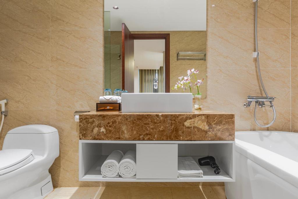 Koupelna v ubytování Pavilion Hotel Da Nang