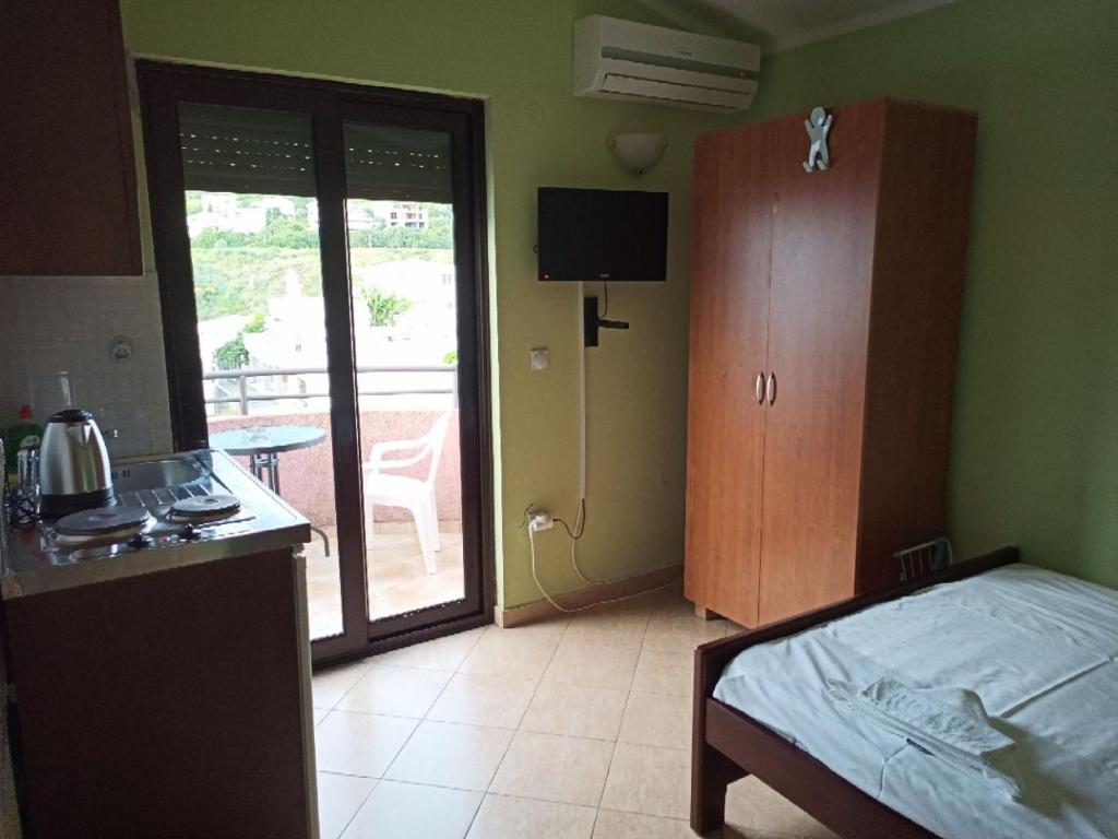 Apartments Normannia - Double Room With Balcony And Sea View