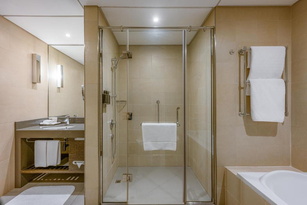Four Points by Sheraton Al Ain - Classic Twin Room ,15% Off On F&B & 30% Off On SPA