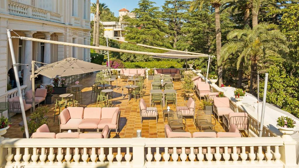 Zahrada ubytování Hotel Les Tourelles