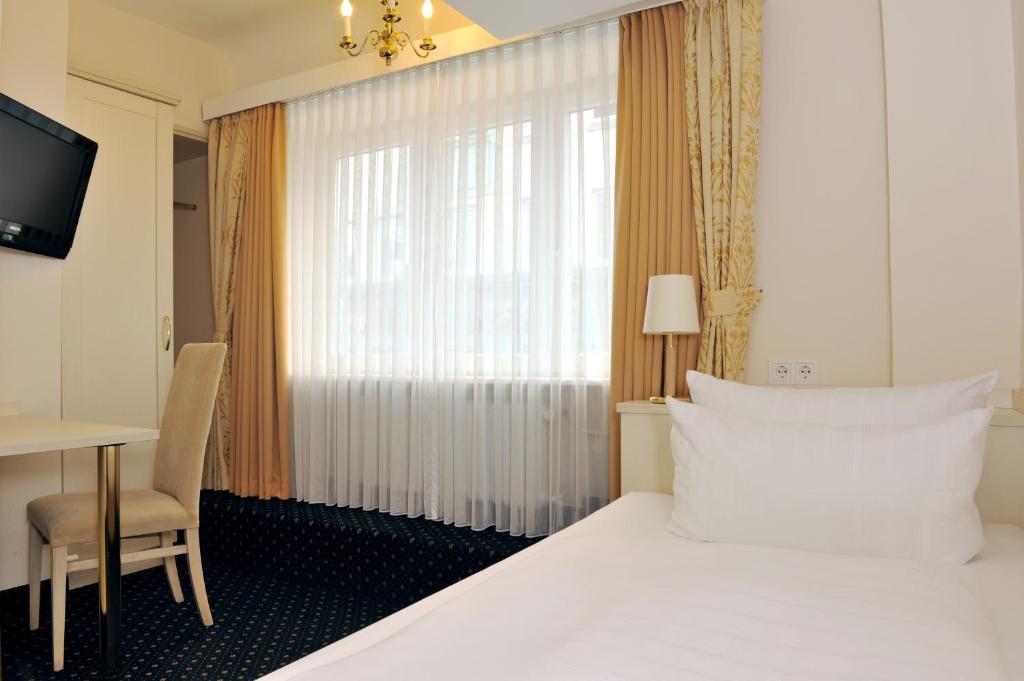 Hotel Fürst Bismarck - Resim 24