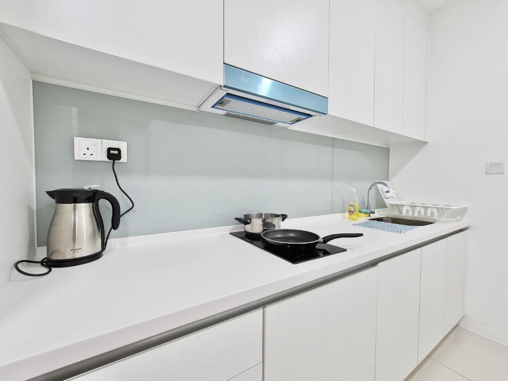 Ekocheras Suite by MOKA at CHERAS - Deluxe Double Room