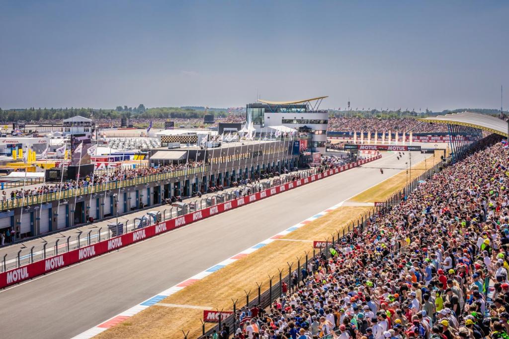 Afbeelding uit fotogalerij van 100 jaar TT Circuit Assen 2025 Glamping incl stroom in Assen