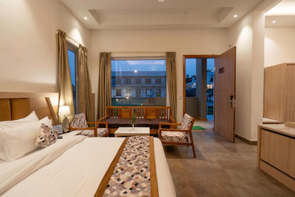 Evara Spa & Resort - Double Room With Garden View