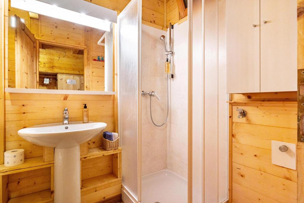 Koupelna v ubytování Wunderchalet