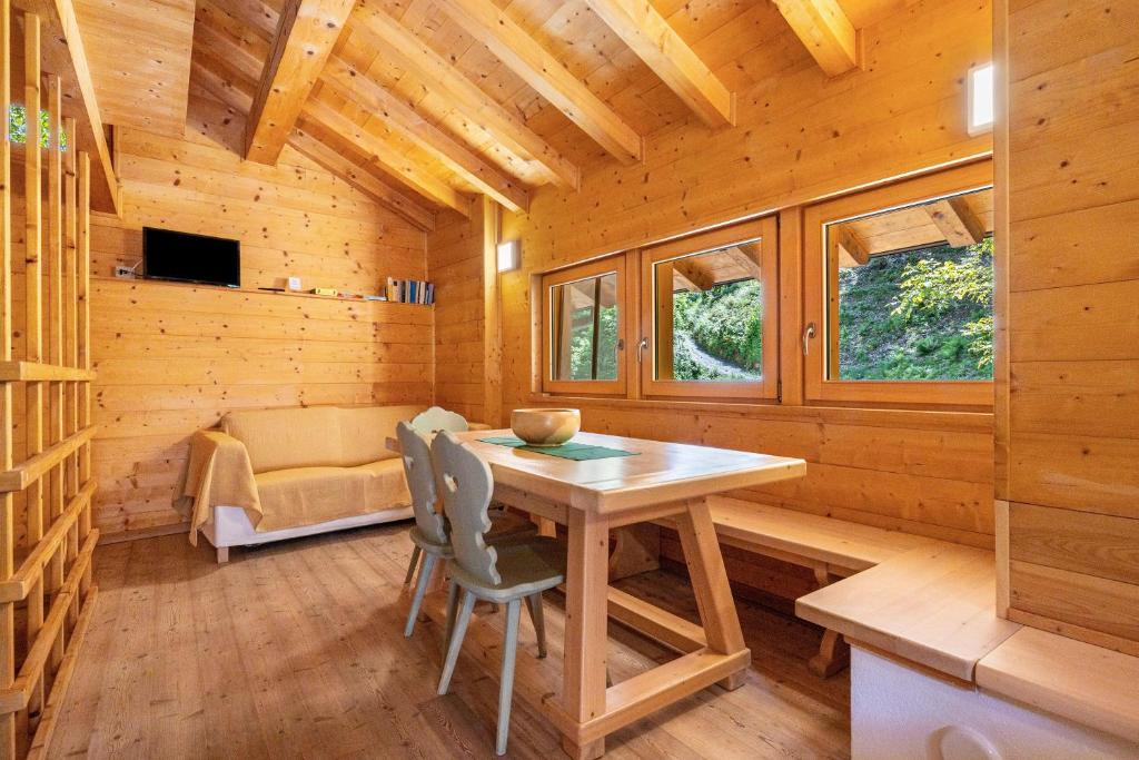 TV a/nebo společenská místnost v ubytování Wunderchalet