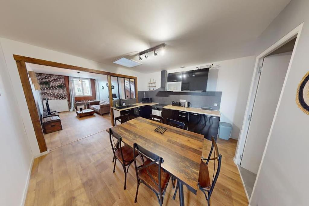 Photo de la galerie de l'établissement Verdun - Appartement 4 chambres, au Havre