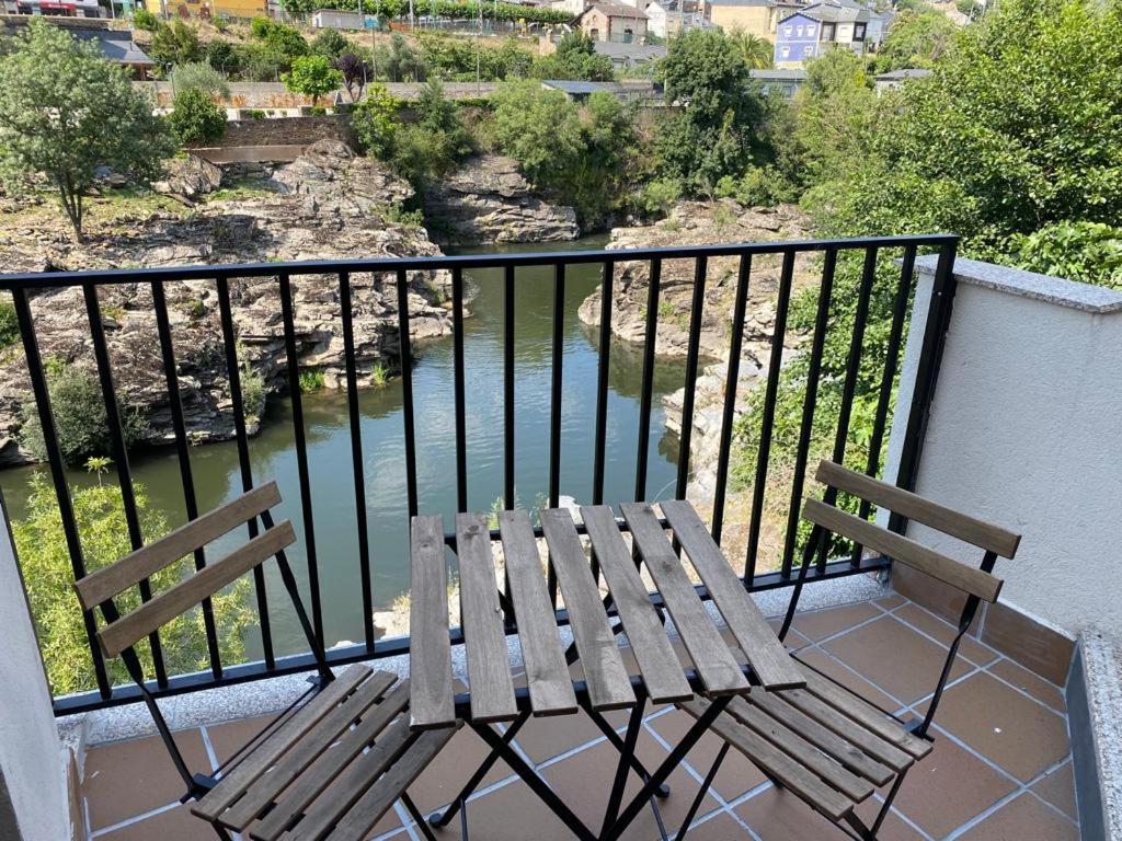 Balkon lub taras w obiekcie A PONTEVELLA Alojamiento Boutique, Sobradelo