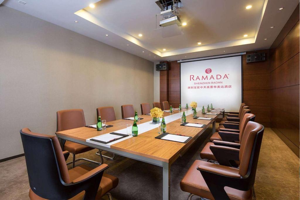 Konferenční prostory v ubytování Ramada Shenzhen Baoan