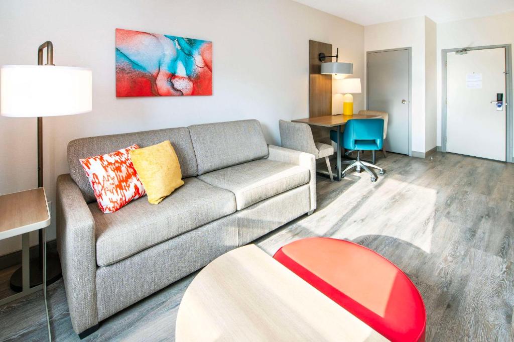 Posezení v ubytování Comfort Suites