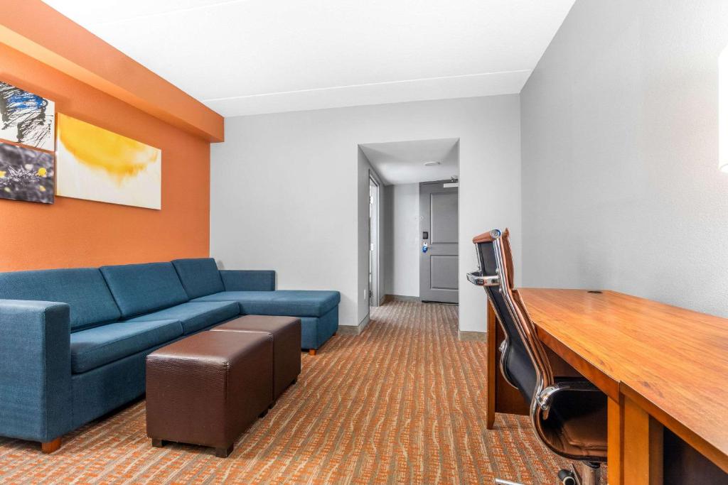 Comfort Suites Jackson I-40 - Королев