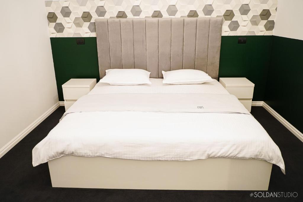 La Codrii Cajvanei - Double Room With Balcony