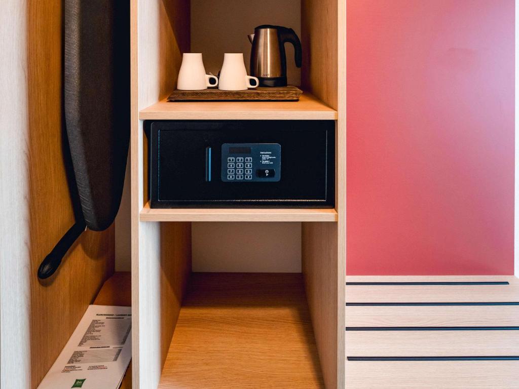Comodidades para chá e café em Ibis Styles Charleroi Airport Aero 44