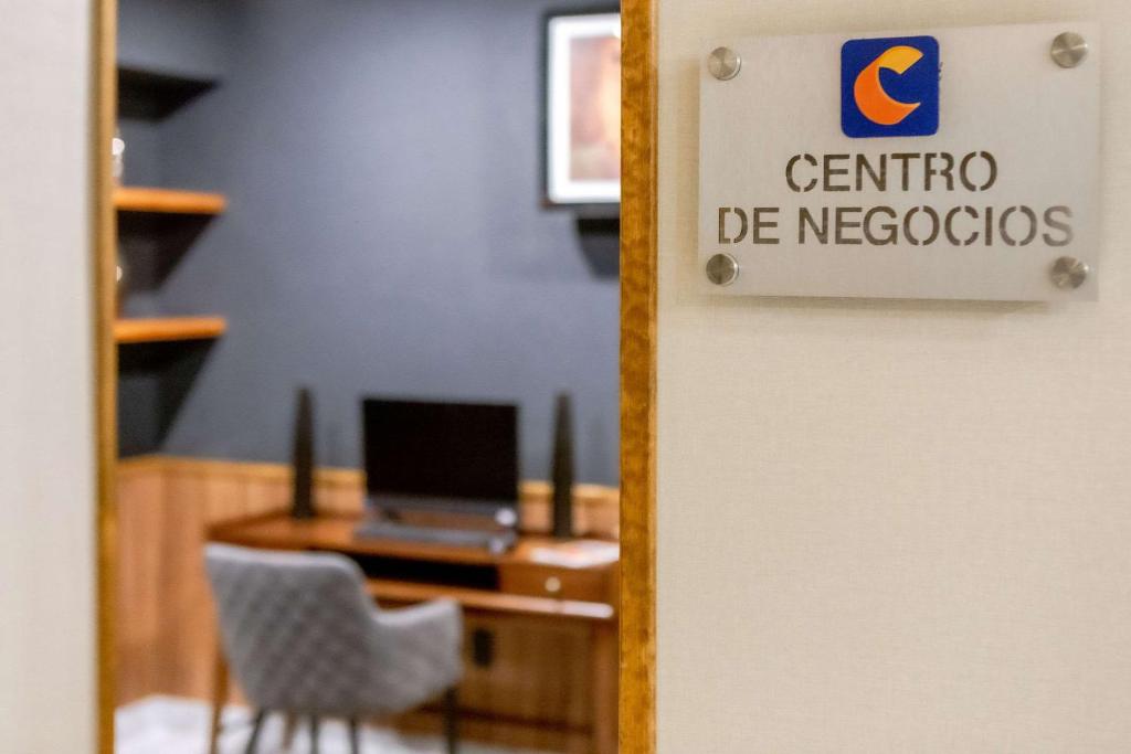 TV a/nebo společenská místnost v ubytování Comfort Inn Queretaro Tecnologico