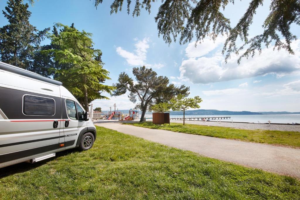 kochfelder camping MESTIC Doppel Kochplatte MKT200 Kochfeld Elektro Herd Platte Camping A