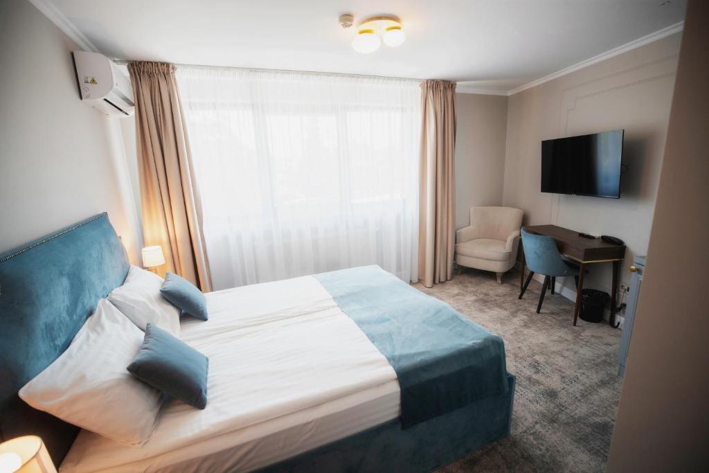 Hotel Meridian - Economy Double Room