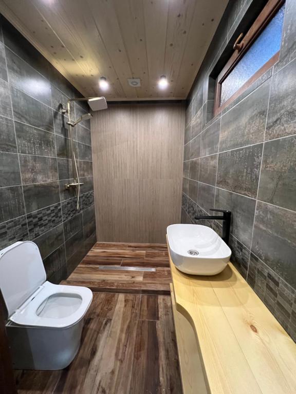 Koupelna v ubytování Balkonchik GuestHouse