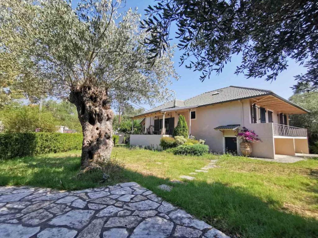 Calm & Luxury House In Parga