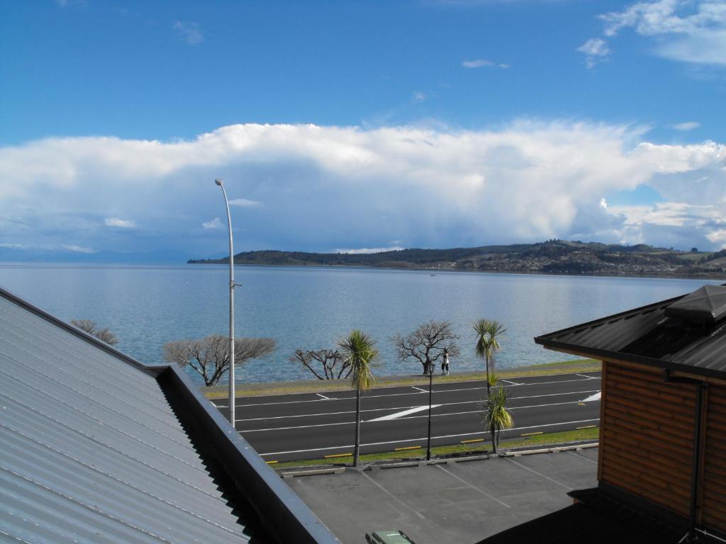 Baycourt Lakefront Motel - Resim 21